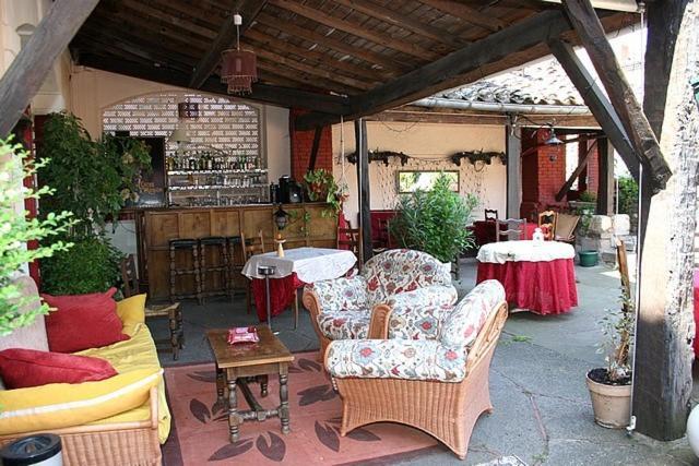 Hotel Le Mont Royal Réalmont Εξωτερικό φωτογραφία
